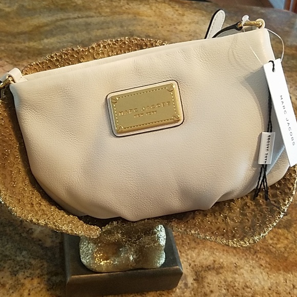 Marc Jacobs Handbags - MARC JACOBS Leather Crossbody NEW!